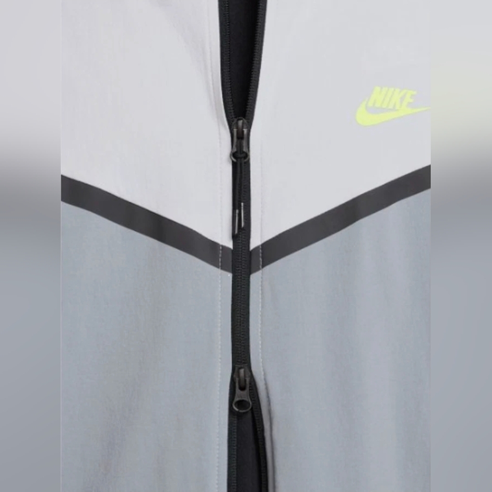 NWT Nike Tech Windrunner Jacket NWT - image 3